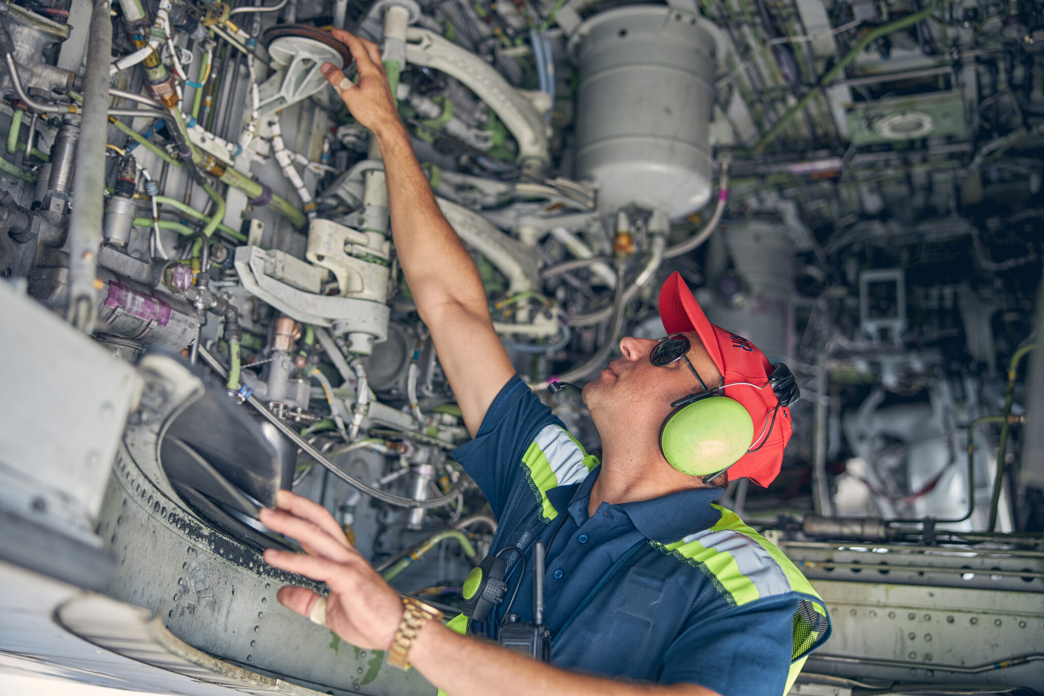 4 Ways Aviation Is Using AR/VR in 2025